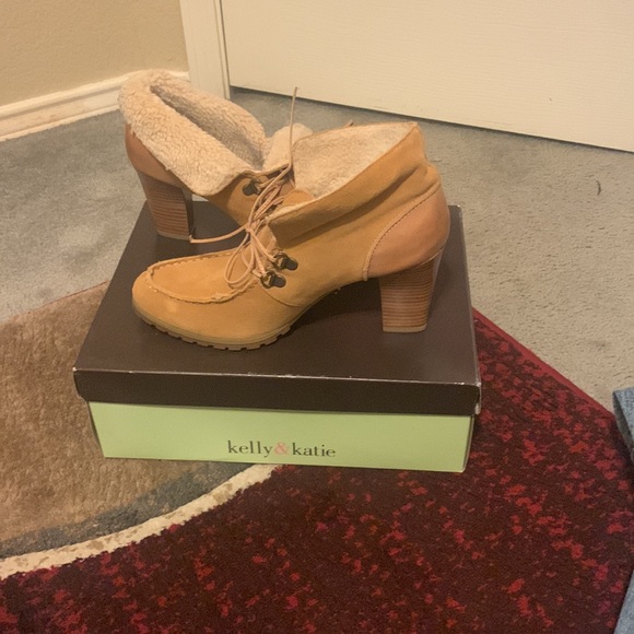 Roxy booties - Picture 3 of 7